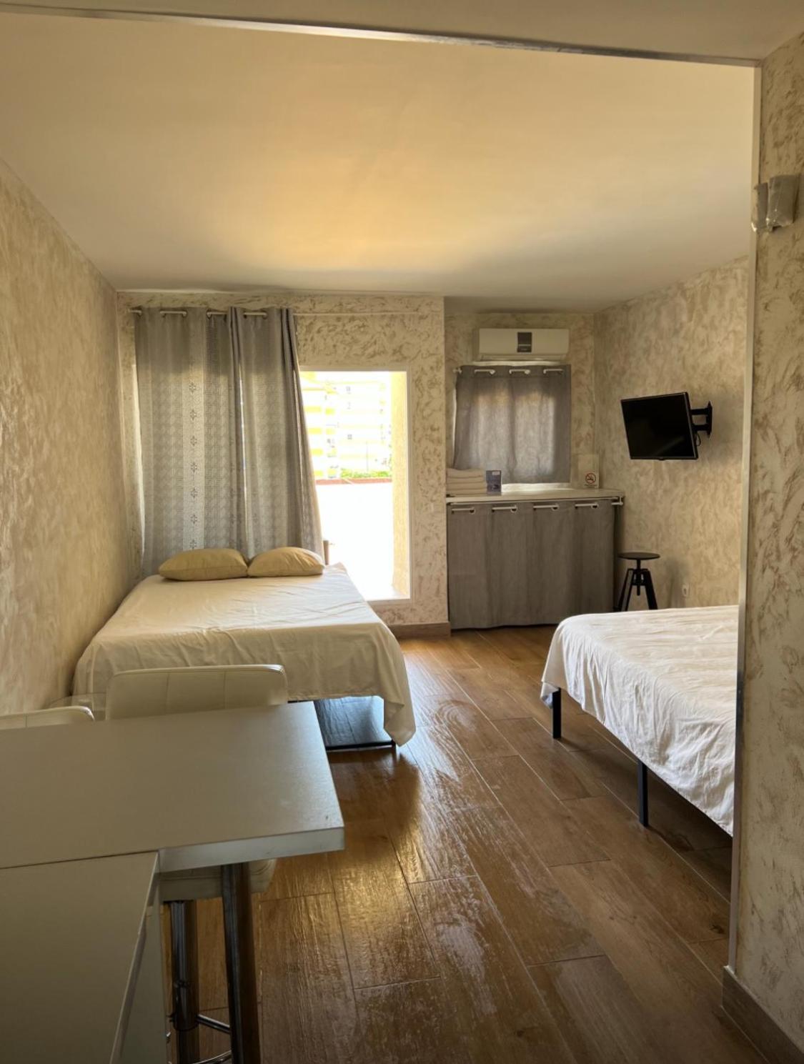 Benal Beach Apartment เบนัลมาเดนา ภายนอก รูปภาพ